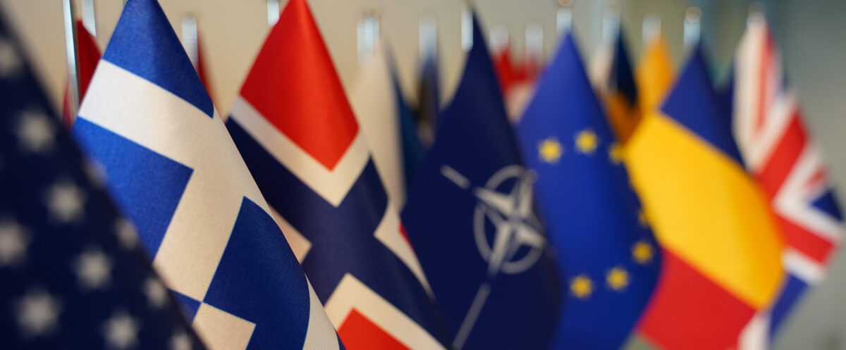Flags EU, NATO, Participating states