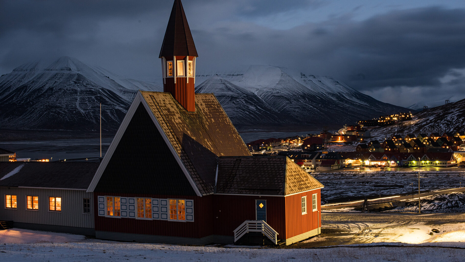 The Arctic: A critical operational theatre for hybrid threats